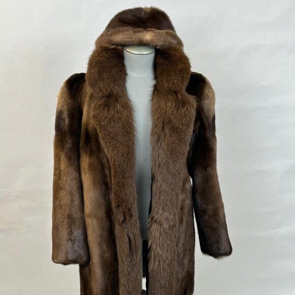 heavy coat with fox tuxedo & free matching hat 695 , now only 1295, size large - Picture 4 of 5